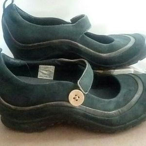 Merrill Slip-ons Black